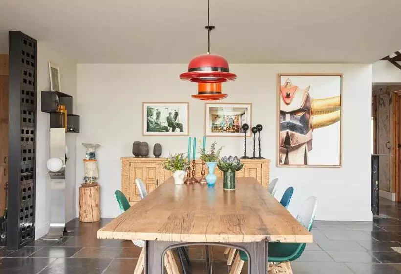 تختخواب و صبحانه Maisons 322   La Flamboyante