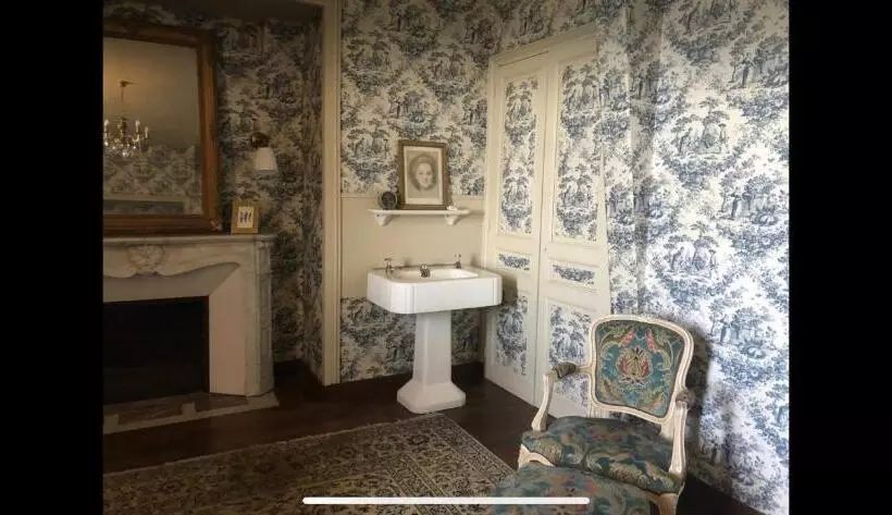 Aamiaismajoitus (B&B) Suite Privée Bleu Au Château De La Franceule