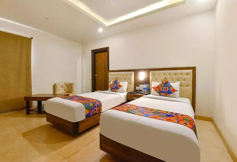 Fabhotel The Palm
