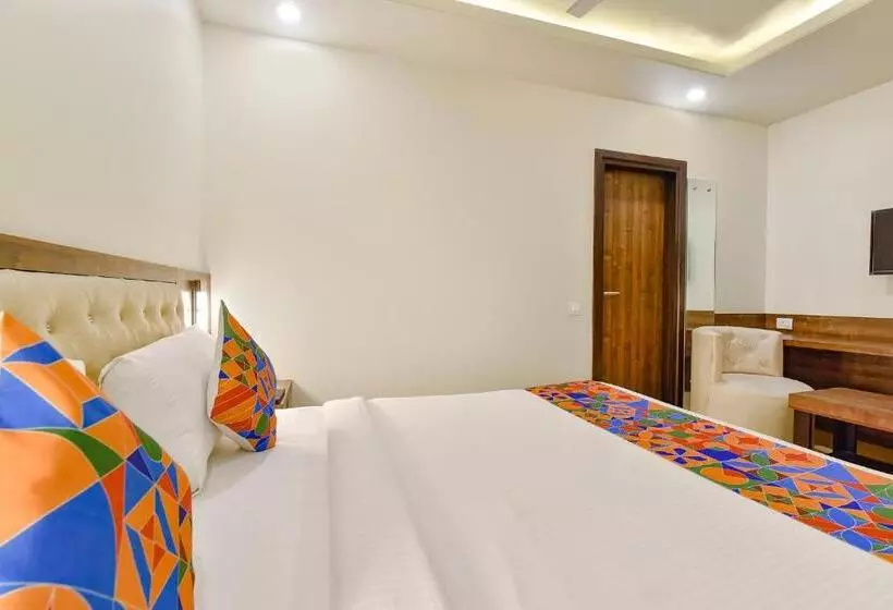 Fabhotel The Palm