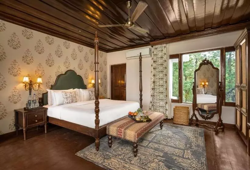 ホテル Brij Anayra Dharamshala   A Himalayan Luxury Retreat