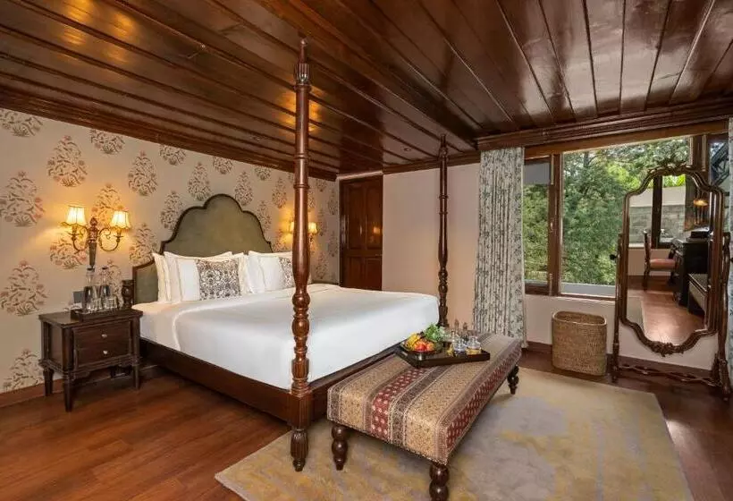 ホテル Brij Anayra Dharamshala   A Himalayan Luxury Retreat