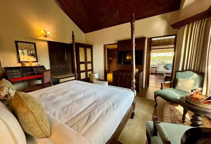 ホテル Brij Anayra Dharamshala   A Himalayan Luxury Retreat