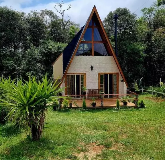ホテル Chale Em Curitiba   Chales Portugal