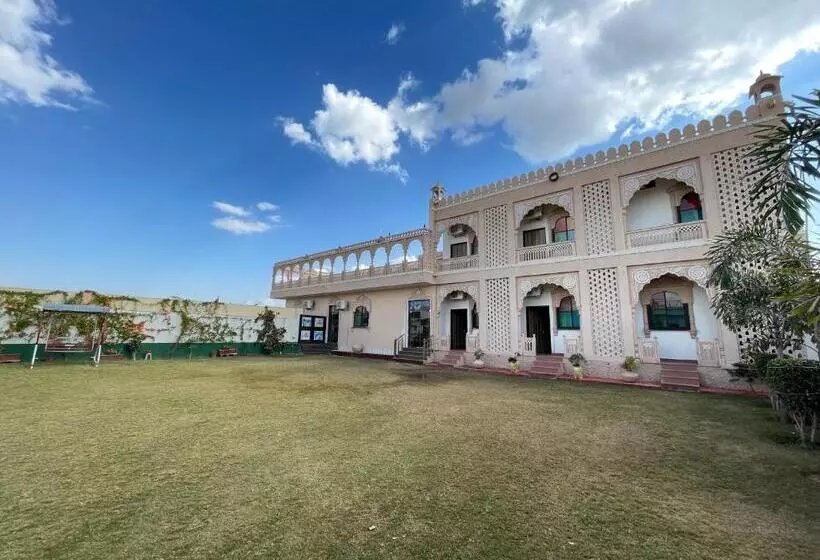ホテル Chouhan Palace
