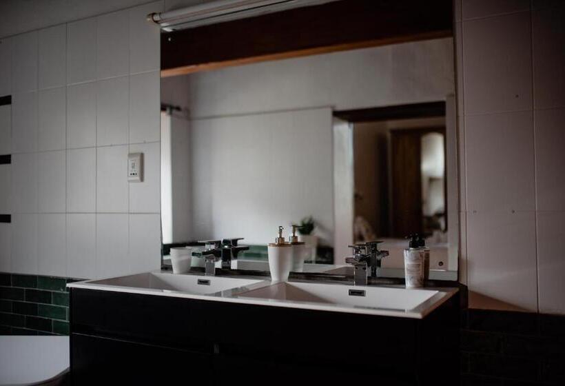 فندق Heins Manor House