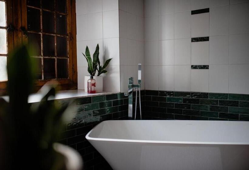 فندق Heins Manor House