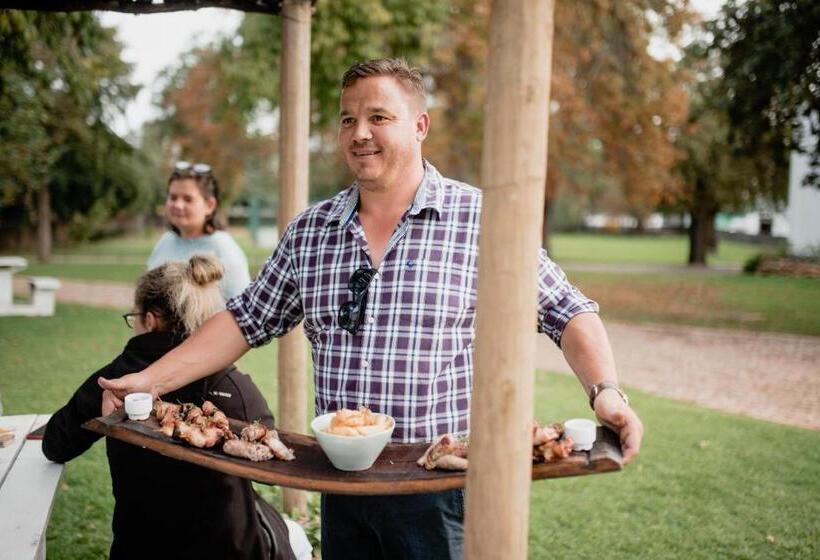 فندق Heins Manor House