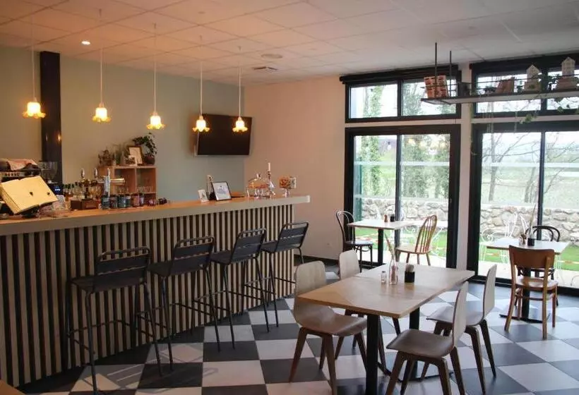 Hotelli La Gare Soyons