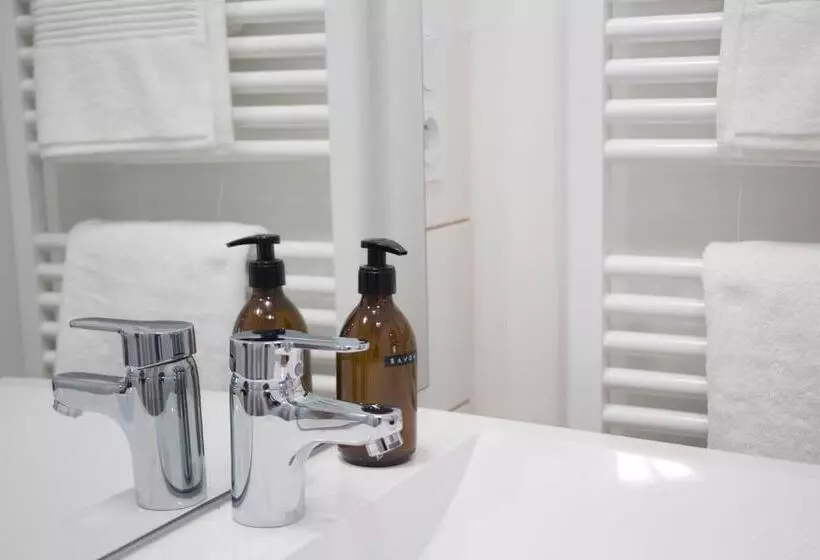 Hotelli La Gare Soyons