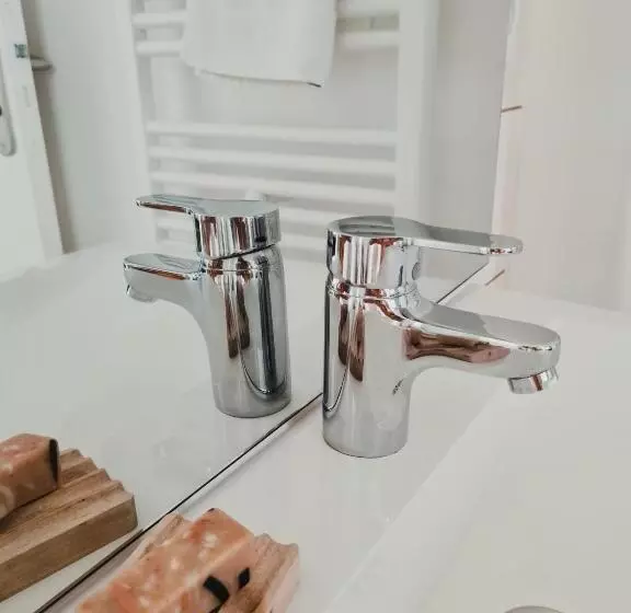 Hotelli La Gare Soyons