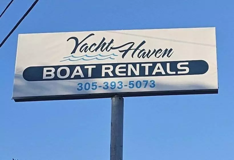 Hotelli Yacht Haven