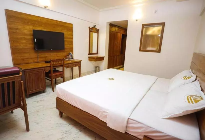 Liwa Tower Hotel & Business Center