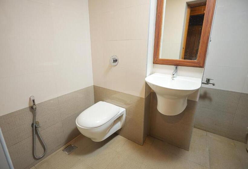 Liwa Tower Hotel & Business Center