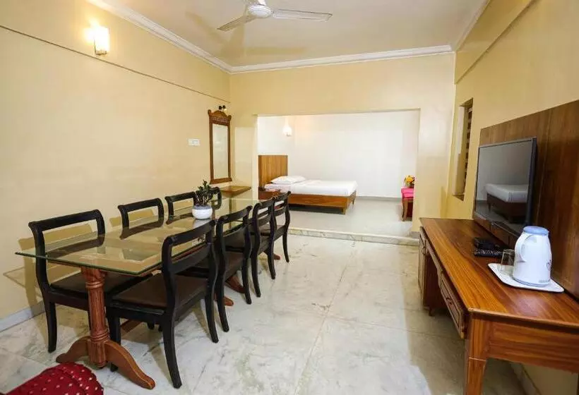 Liwa Tower Hotel & Business Center