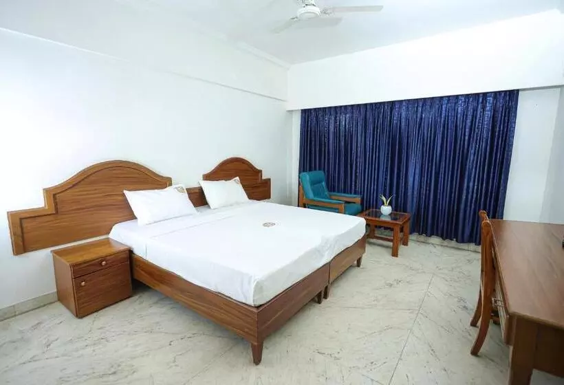 Liwa Tower Hotel & Business Center