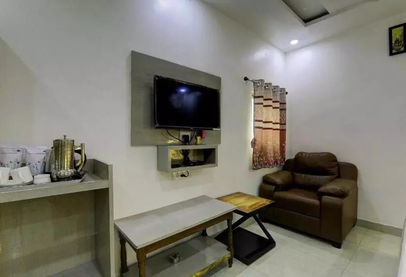 Oyo 81273 Hotel Krishna Inn