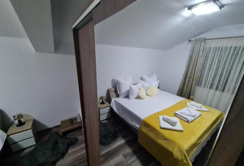 Piatra Rosie Pensiune Agroturistică