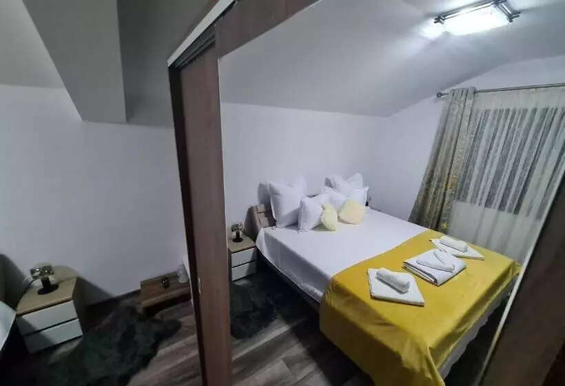 Piatra Rosie Pensiune Agroturistică