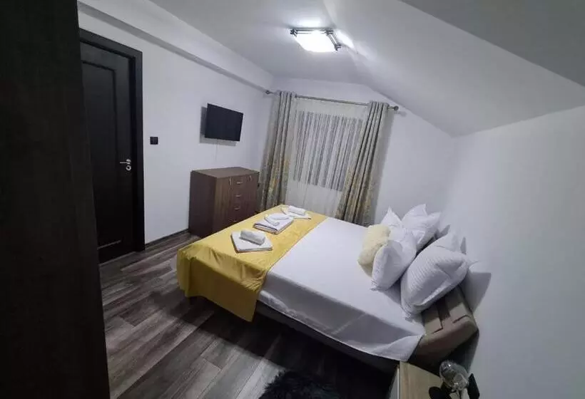 Piatra Rosie Pensiune Agroturistică