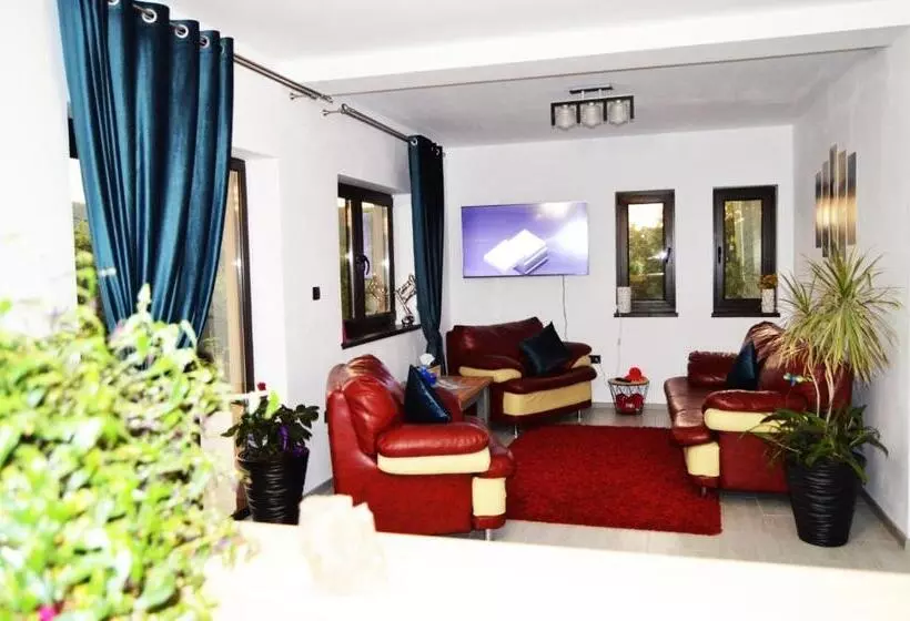 Piatra Rosie Pensiune Agroturistică