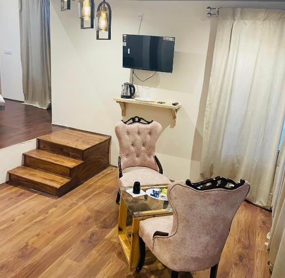 Thiksay Organic Resort And Retreat