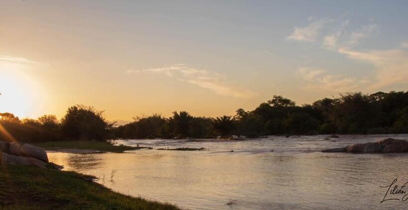 مبيت وإفطار Hasekamp Family Bush Lodge