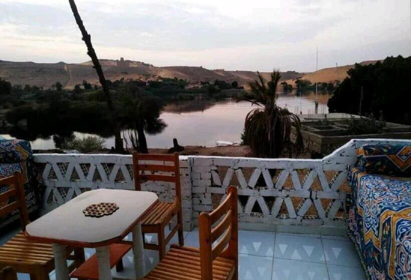 تختخواب و صبحانه Keka Nubian House