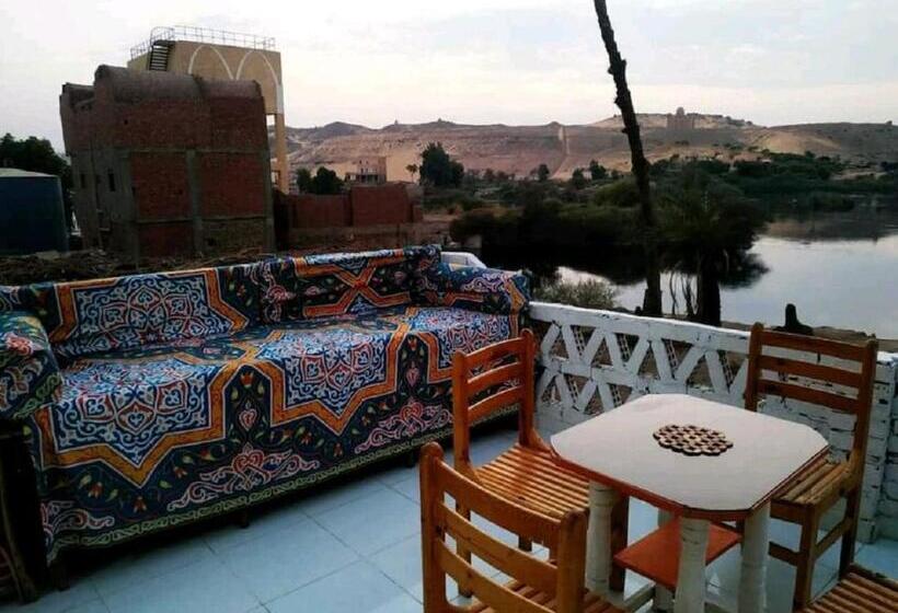 تختخواب و صبحانه Keka Nubian House