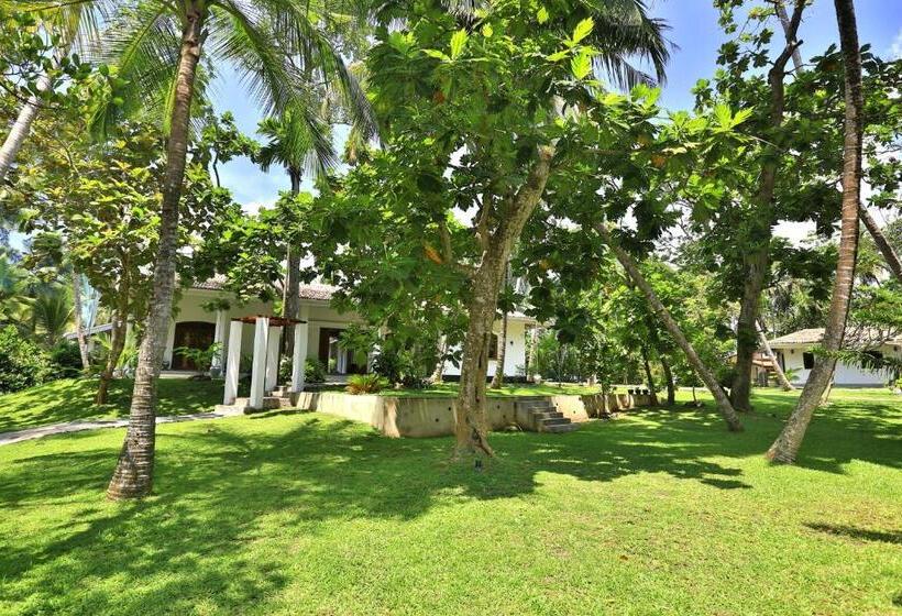 ホテル Amara Villa