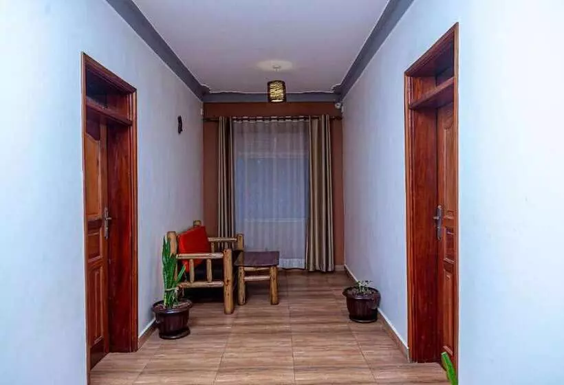 هتل Diamonds Lounge