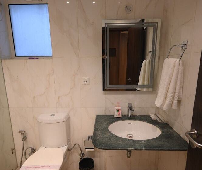 בית מלון כפרי Fairvacanze Inns & Suites Lucknow