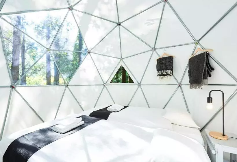 Hotelli 泊まれる公園 Inn The Park