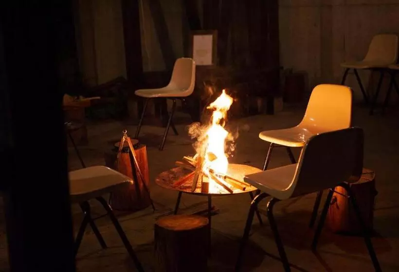 Hotelli 泊まれる公園 Inn The Park