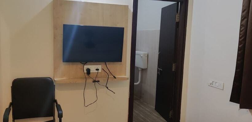 Szálloda Iroomz P Homes