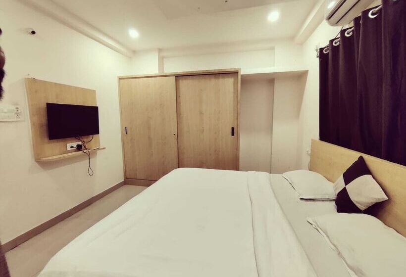 Szálloda Iroomz P Homes