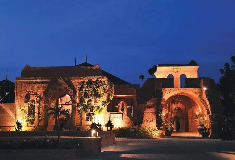 هتل One Myanmar Resort Bagan