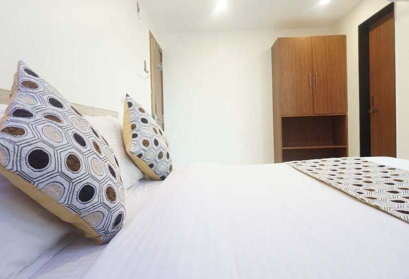 בית מלון כפרי Satkar Inn