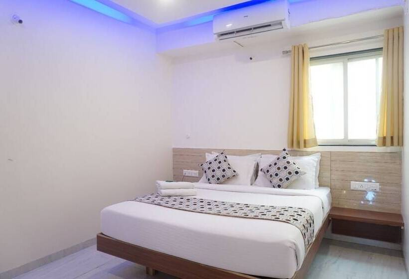 בית מלון כפרי Satkar Inn