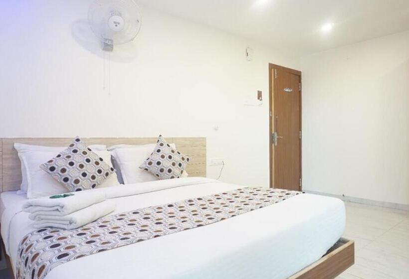 בית מלון כפרי Satkar Inn