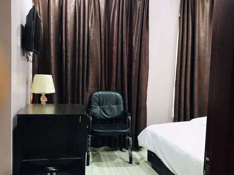 호텔 T Golden Villa