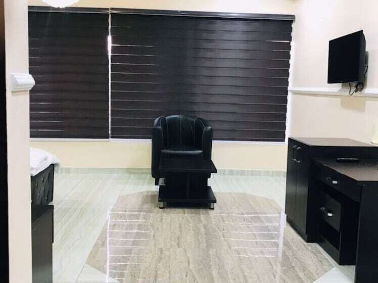 호텔 T Golden Villa