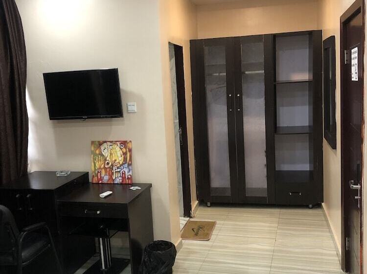 호텔 T Golden Villa