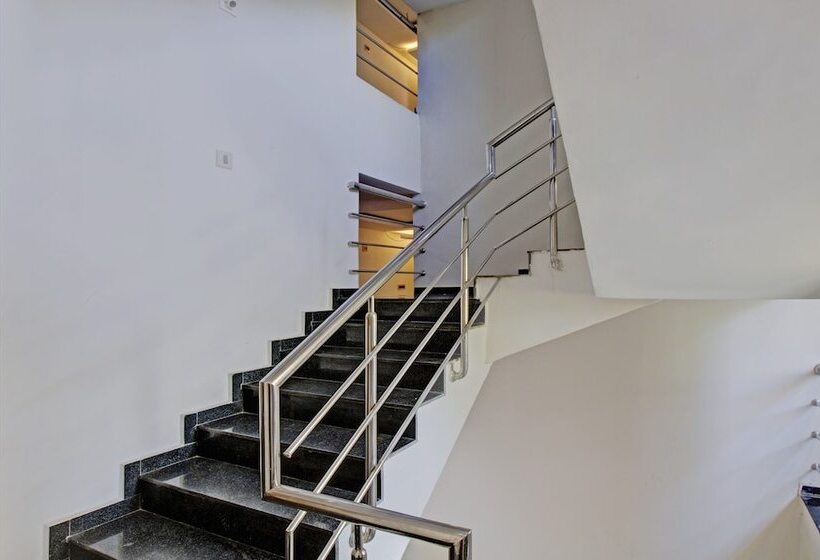 בית מלון כפרי Treebo Usha Vasivi Alipiri Road, 2 Km From Tirupati Central Bus Station