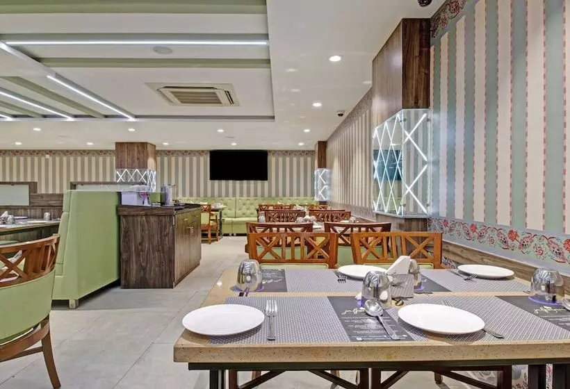 Hotelli Treebo Usha Vasivi Alipiri Road, 2 Km From Tirupati Central Bus Station