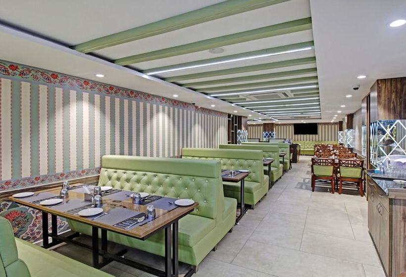 בית מלון כפרי Treebo Usha Vasivi Alipiri Road, 2 Km From Tirupati Central Bus Station