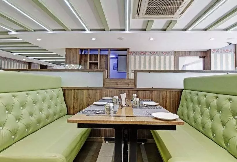 Hotelli Treebo Usha Vasivi Alipiri Road, 2 Km From Tirupati Central Bus Station