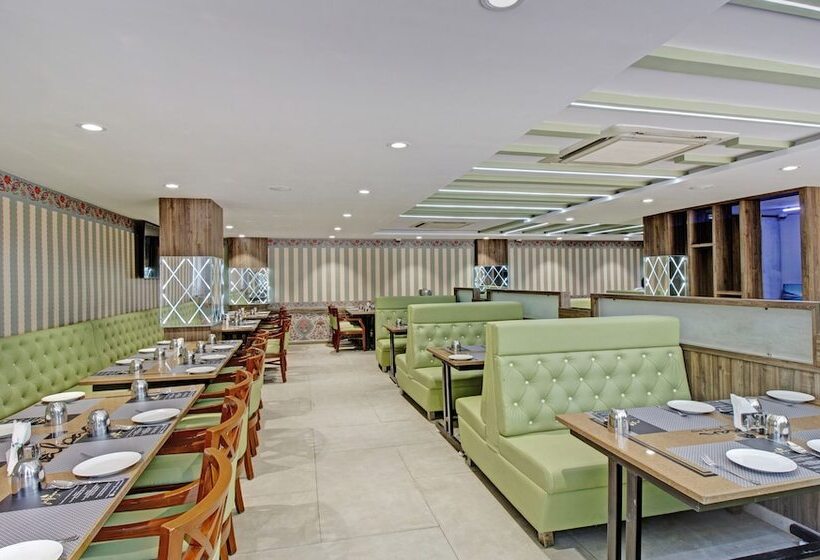 בית מלון כפרי Treebo Usha Vasivi Alipiri Road, 2 Km From Tirupati Central Bus Station