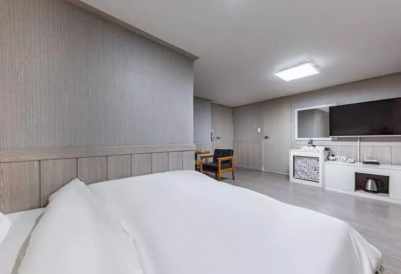 Jecheon Cello Motel