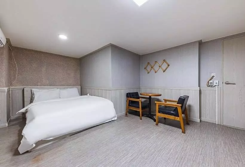 Jecheon Cello Motel